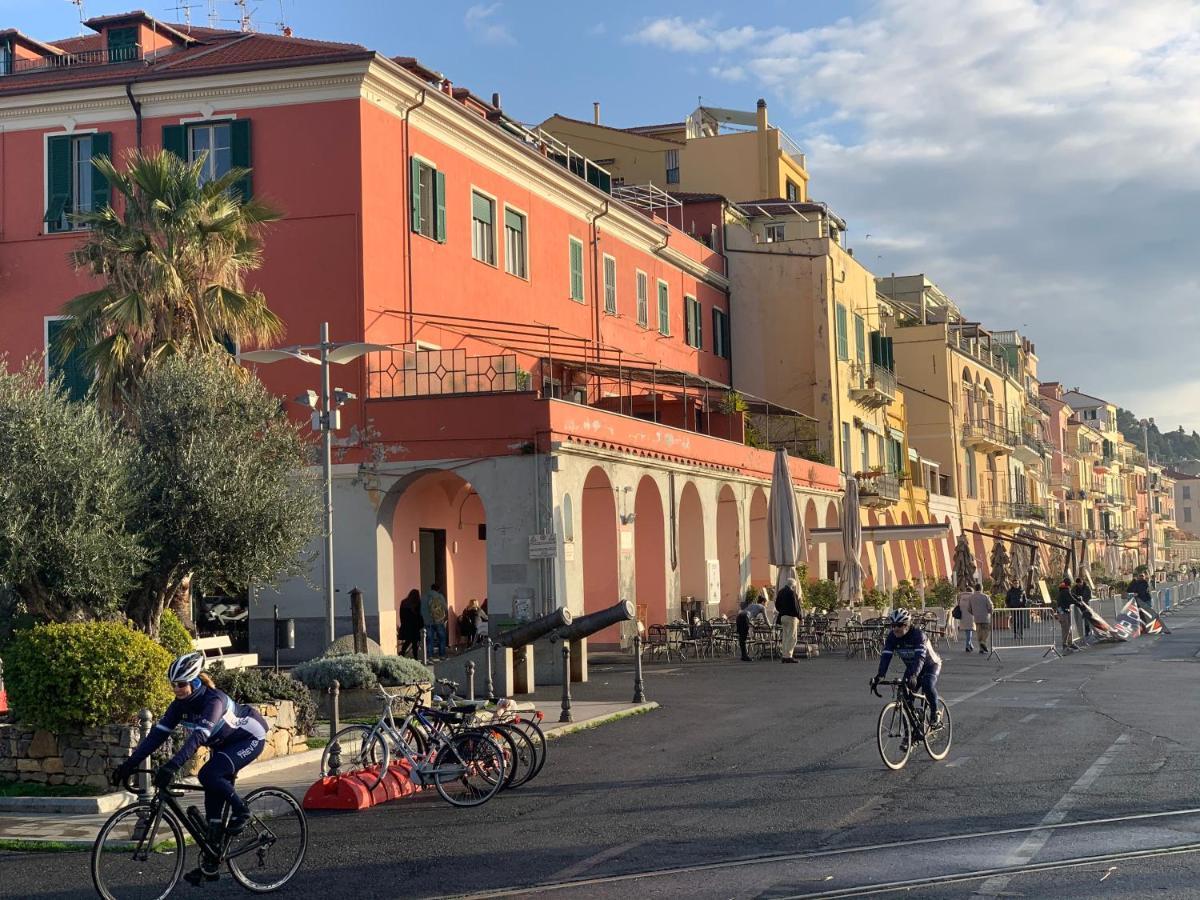 Casa Vacanza " La Rosa " Imperia Liguria Eksteriør bilde