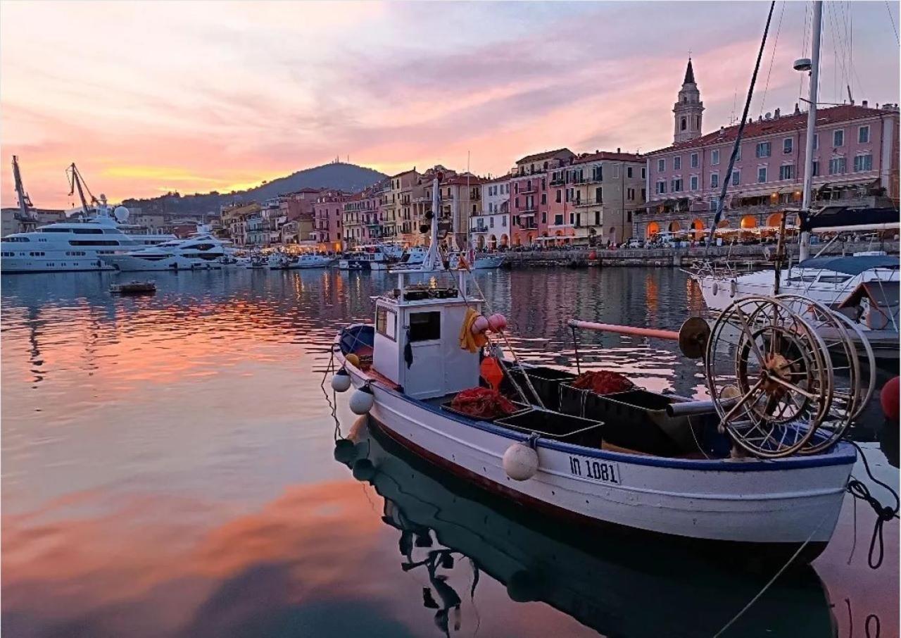 Casa Vacanza " La Rosa " Imperia Liguria Eksteriør bilde
